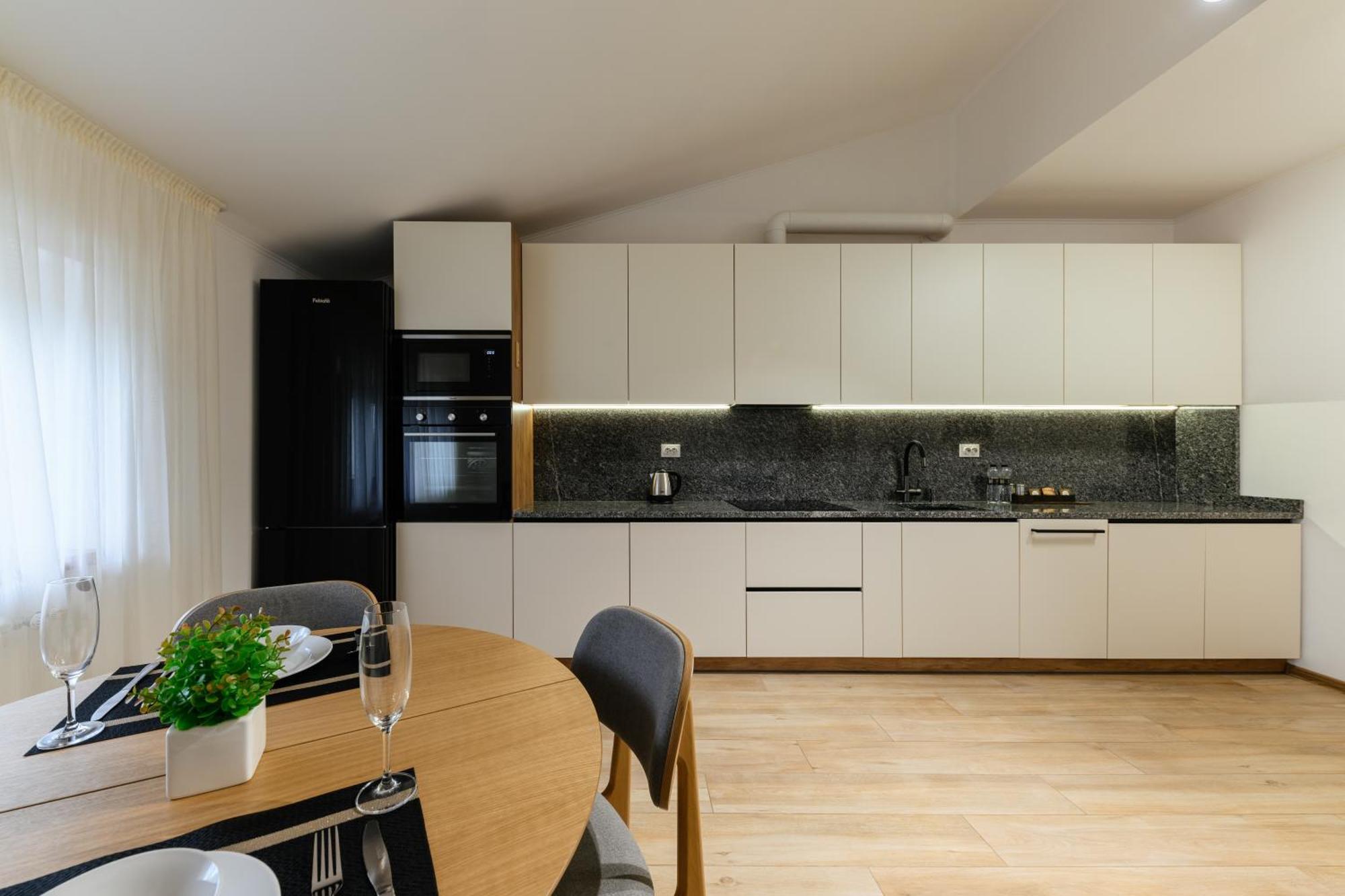 Luxury Apartments Uzhorod Экстерьер фото