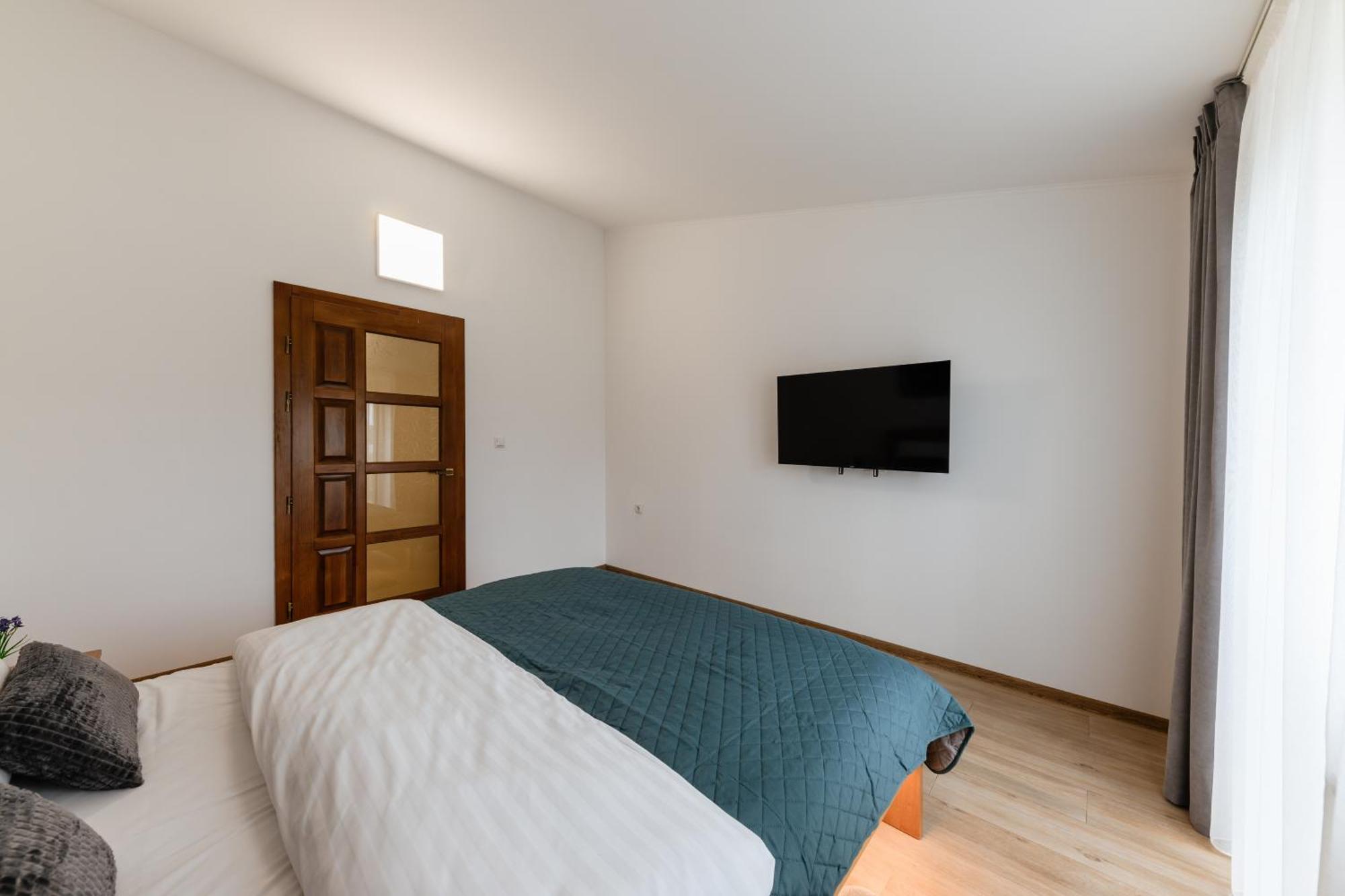 Luxury Apartments Uzhorod Экстерьер фото