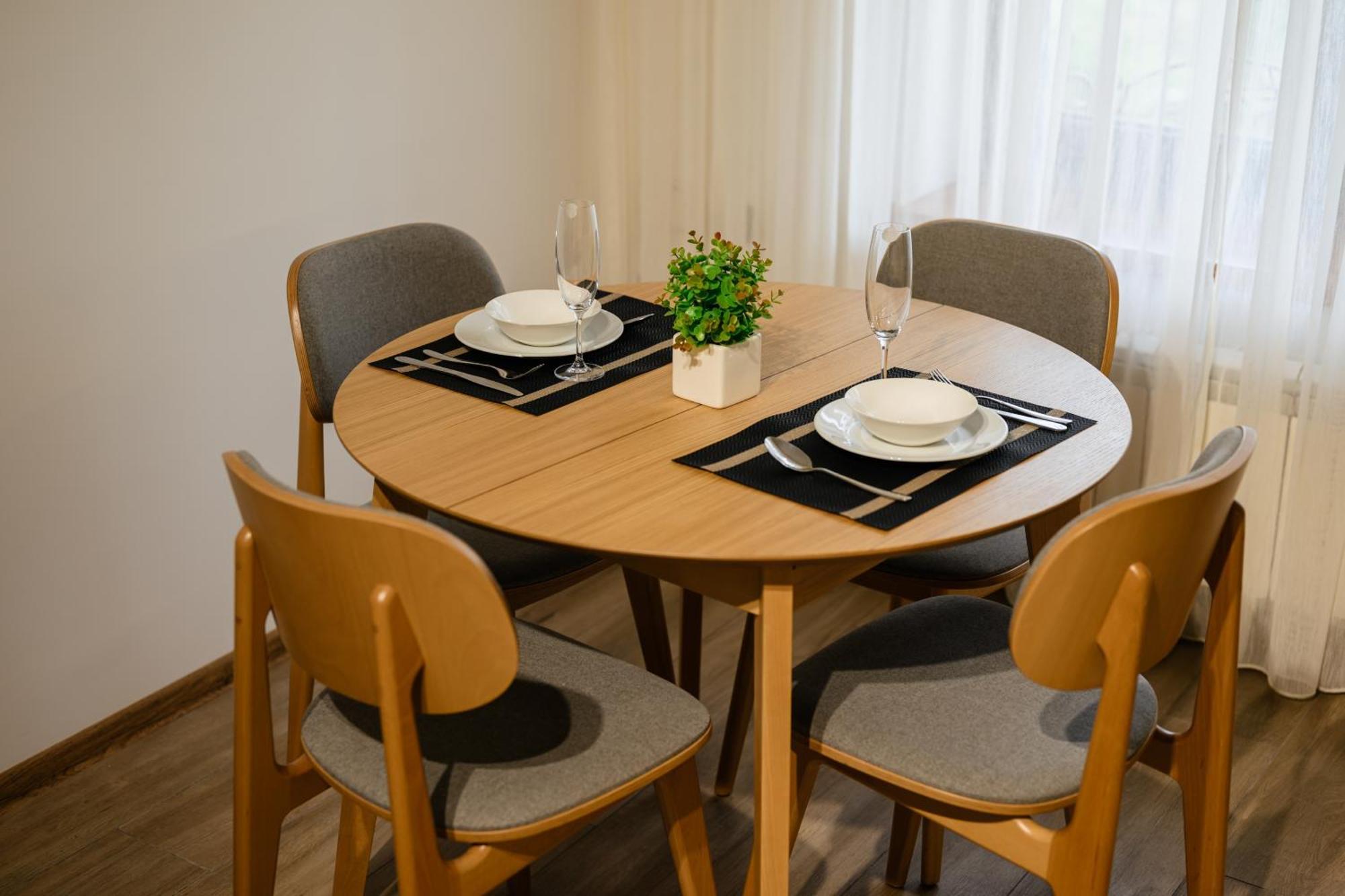 Luxury Apartments Uzhorod Экстерьер фото